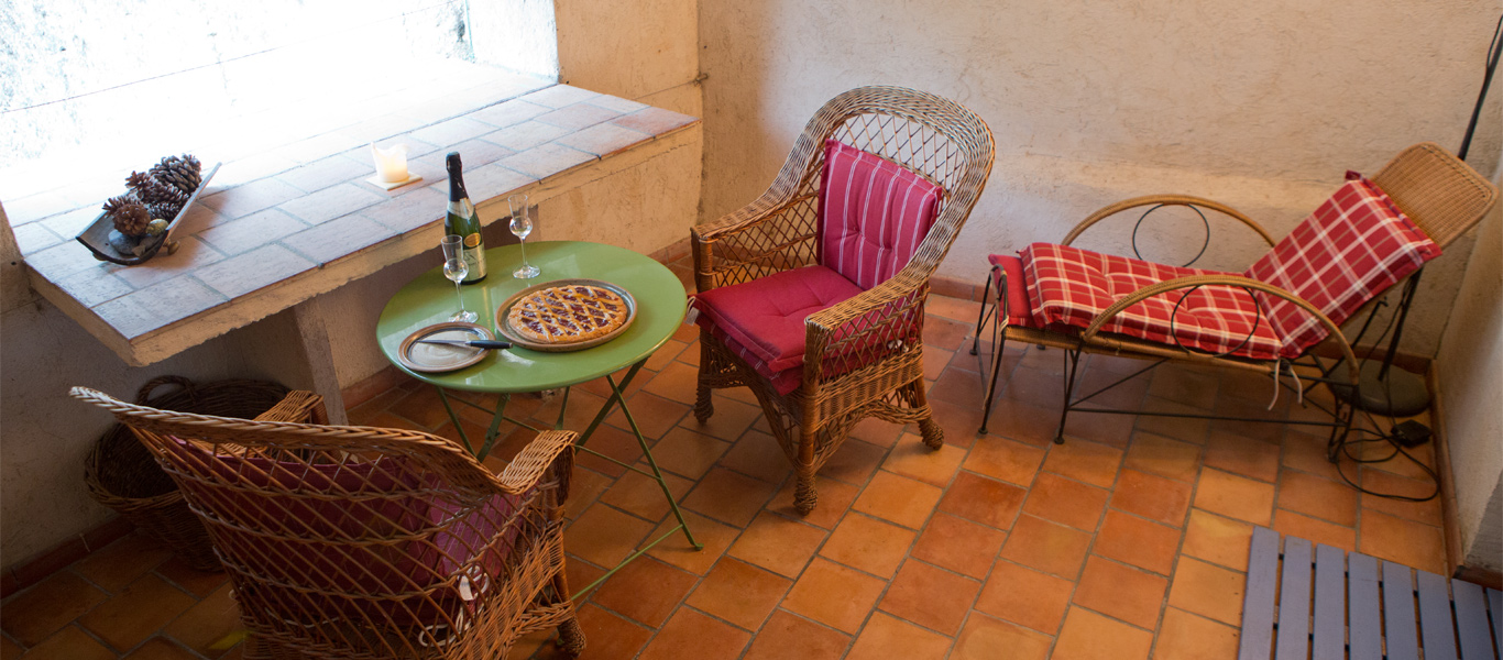 Dachterrasse mit Sitzgelegenheiten